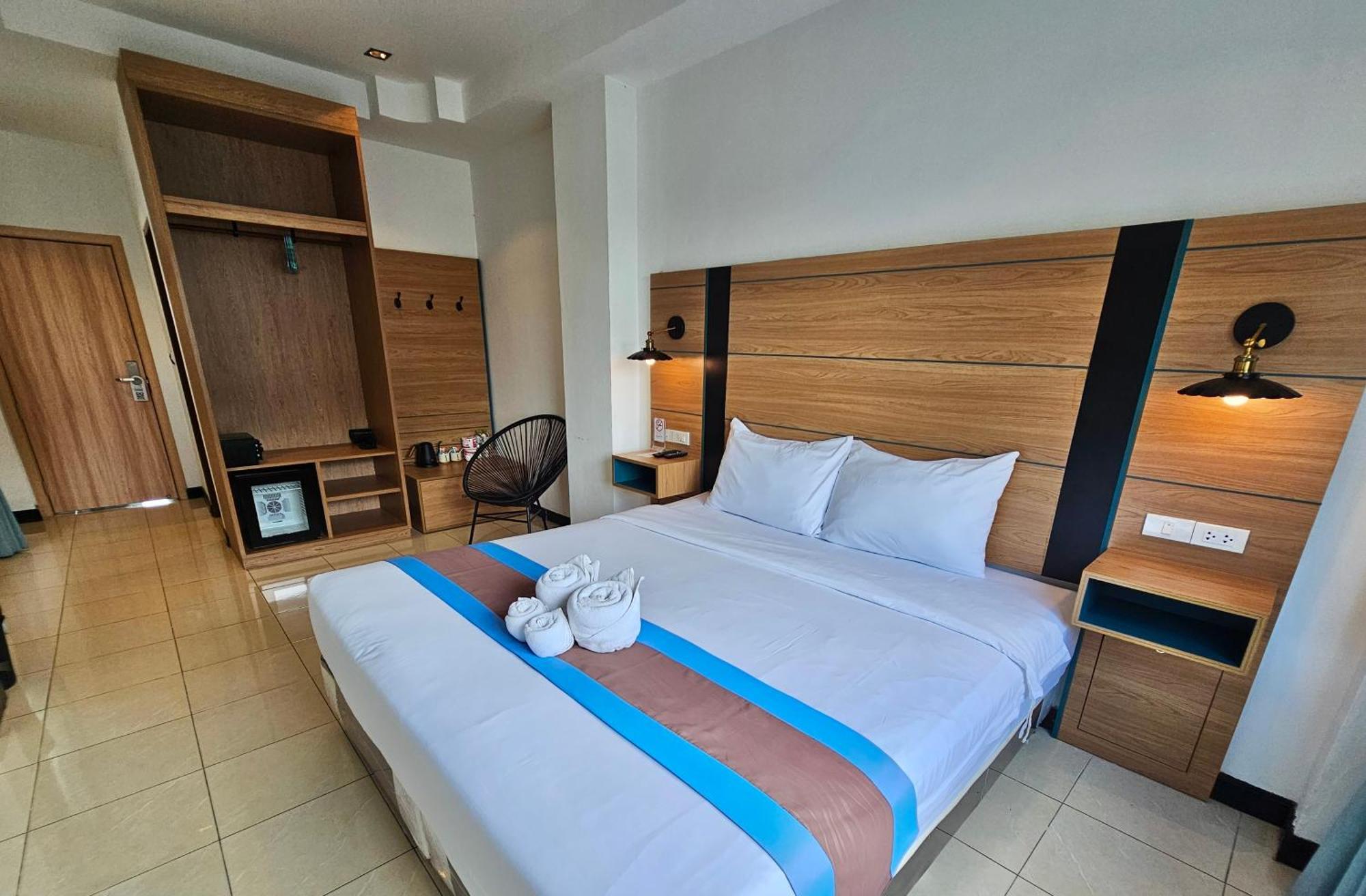 The Base Inn Pattaya Eksteriør billede