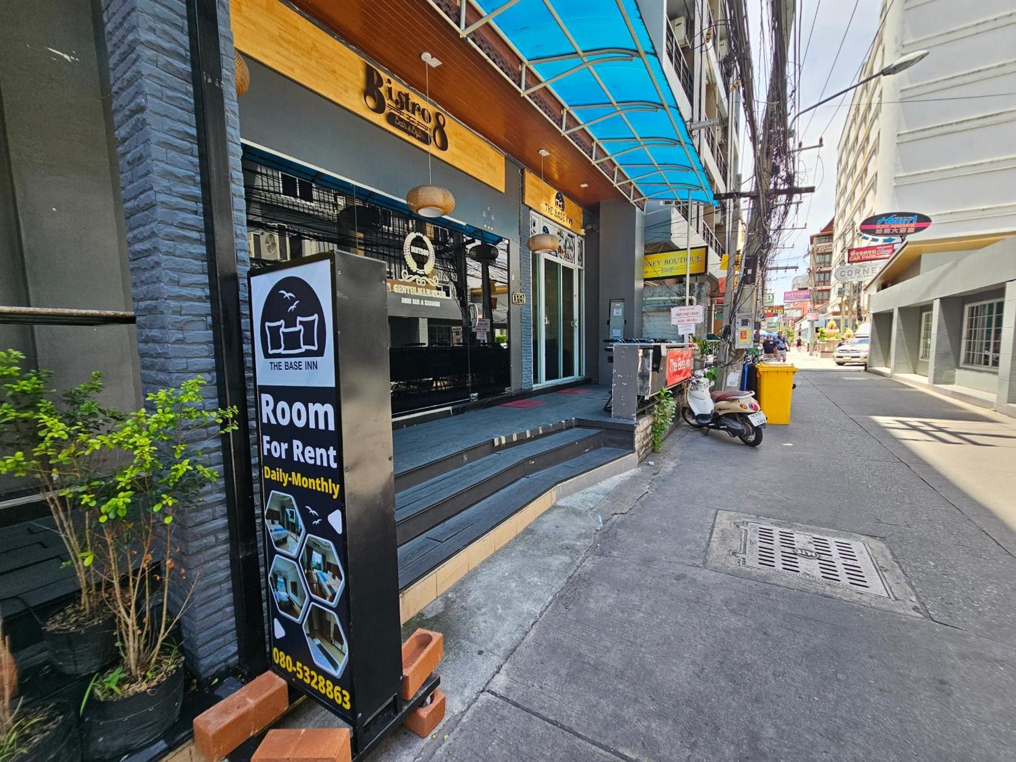 The Base Inn Pattaya Eksteriør billede